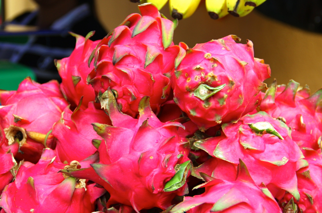 Colorful-Tropical-Fruits