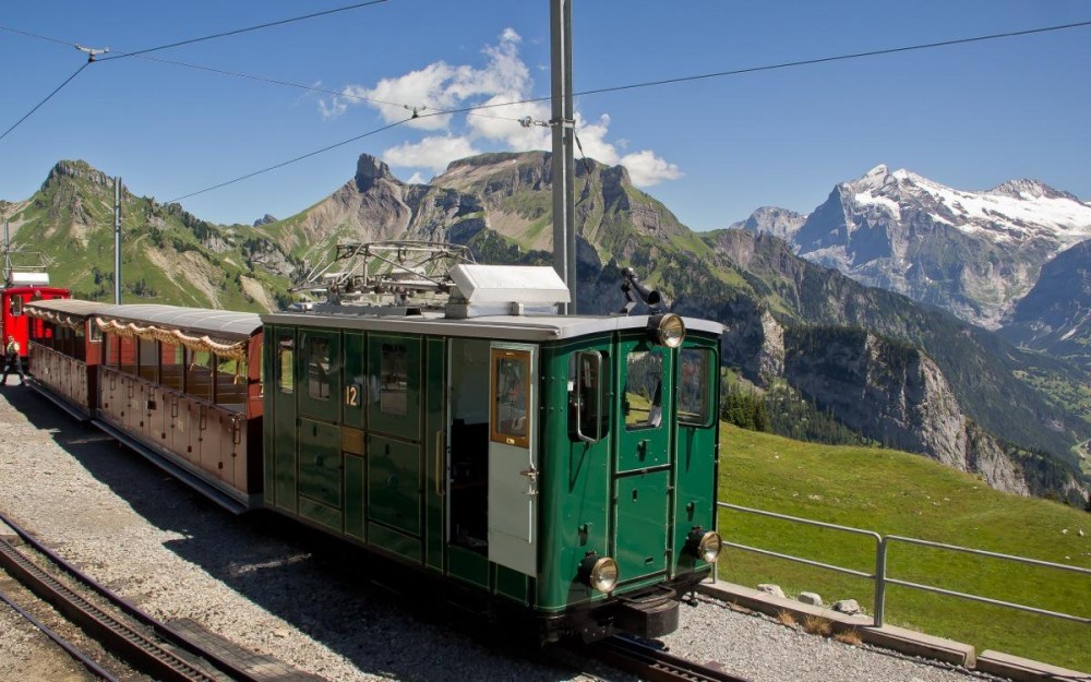 The vintage train to Schynige Platte