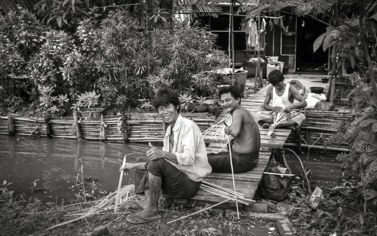 Yangon, Workers in Dala Township 