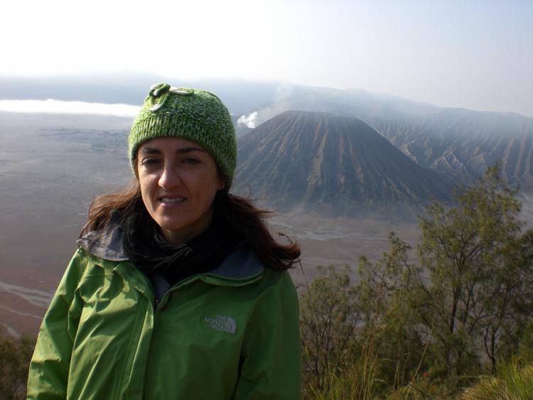 Hiking hotsell mount bromo