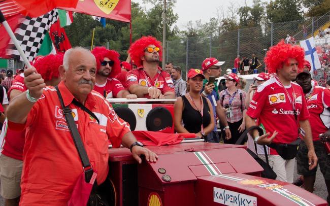 monza-ferrari-fans