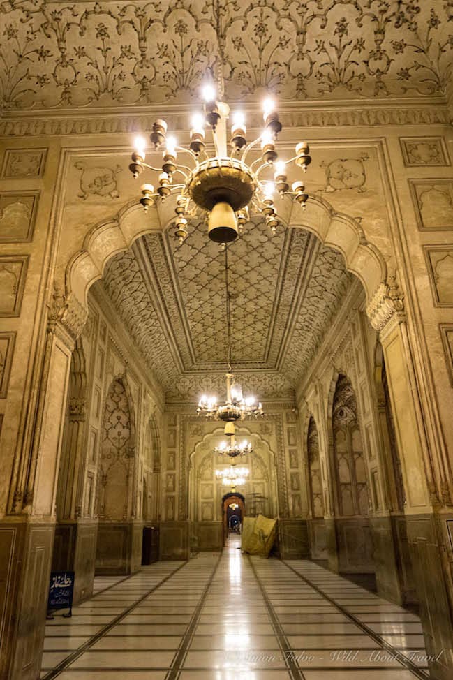 Lahore Badshahi Mosque Interior