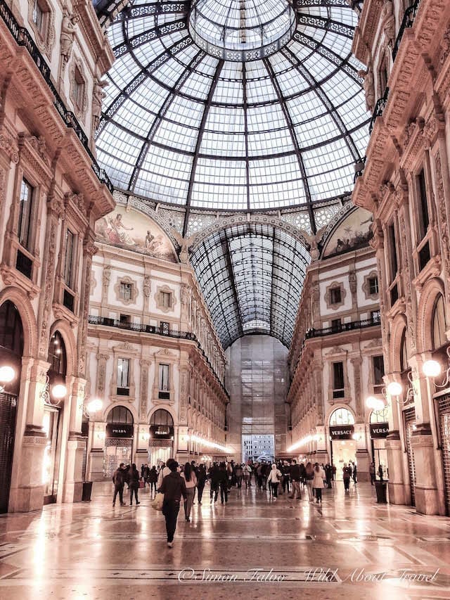 Milan Galleria Vittorio Emanuele at Night