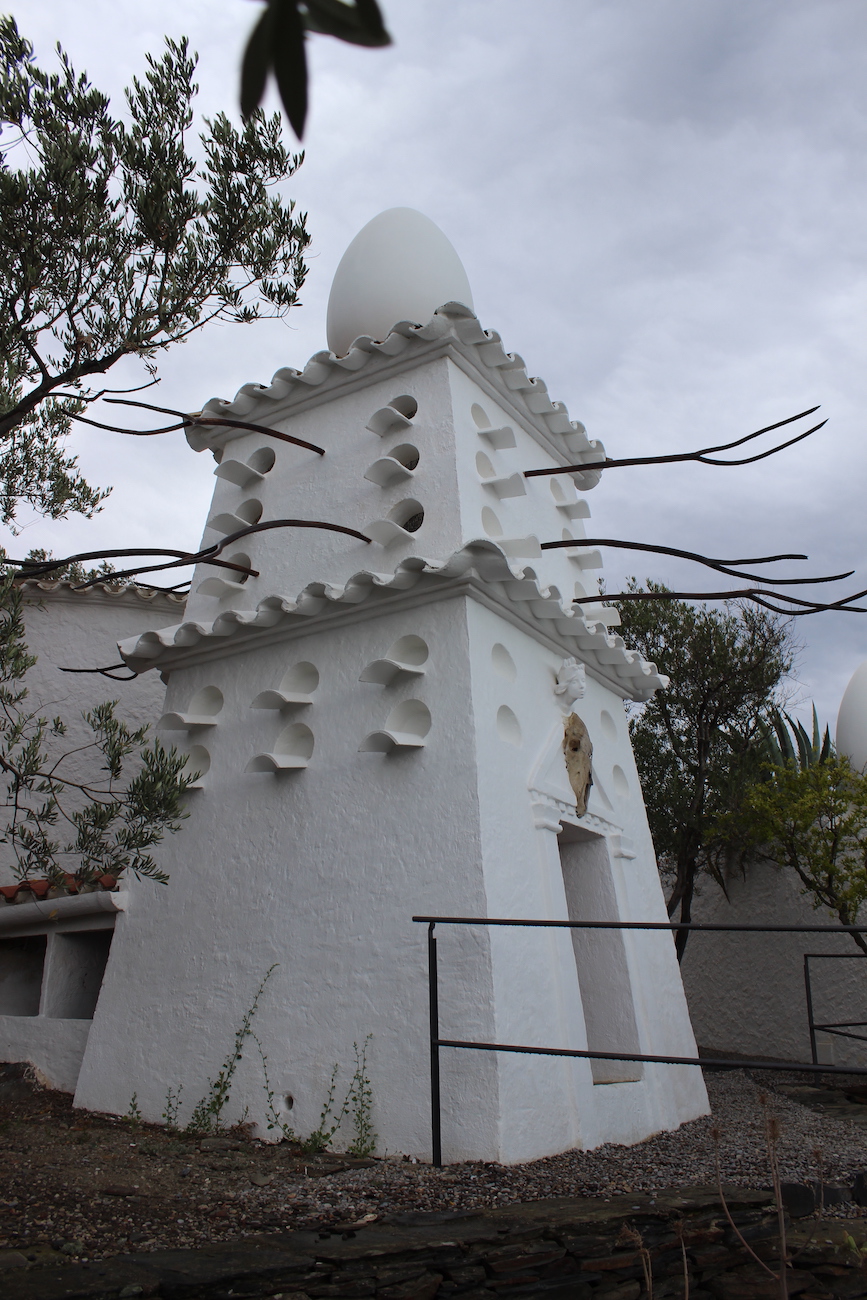 Salvador_Dalí_House_Port_Lligat_outside