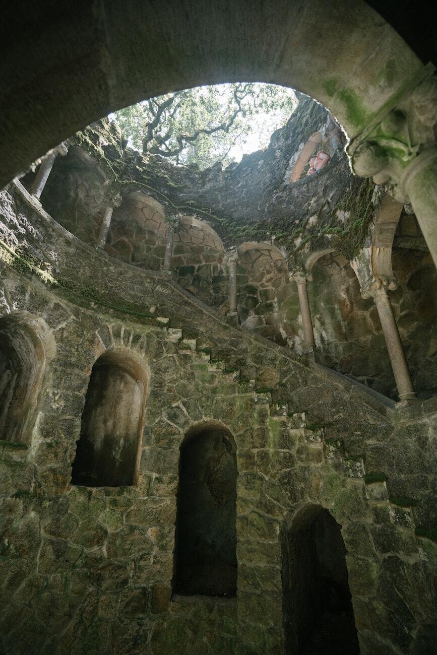 Sintra, Quinte de Regaleira Initiation Well